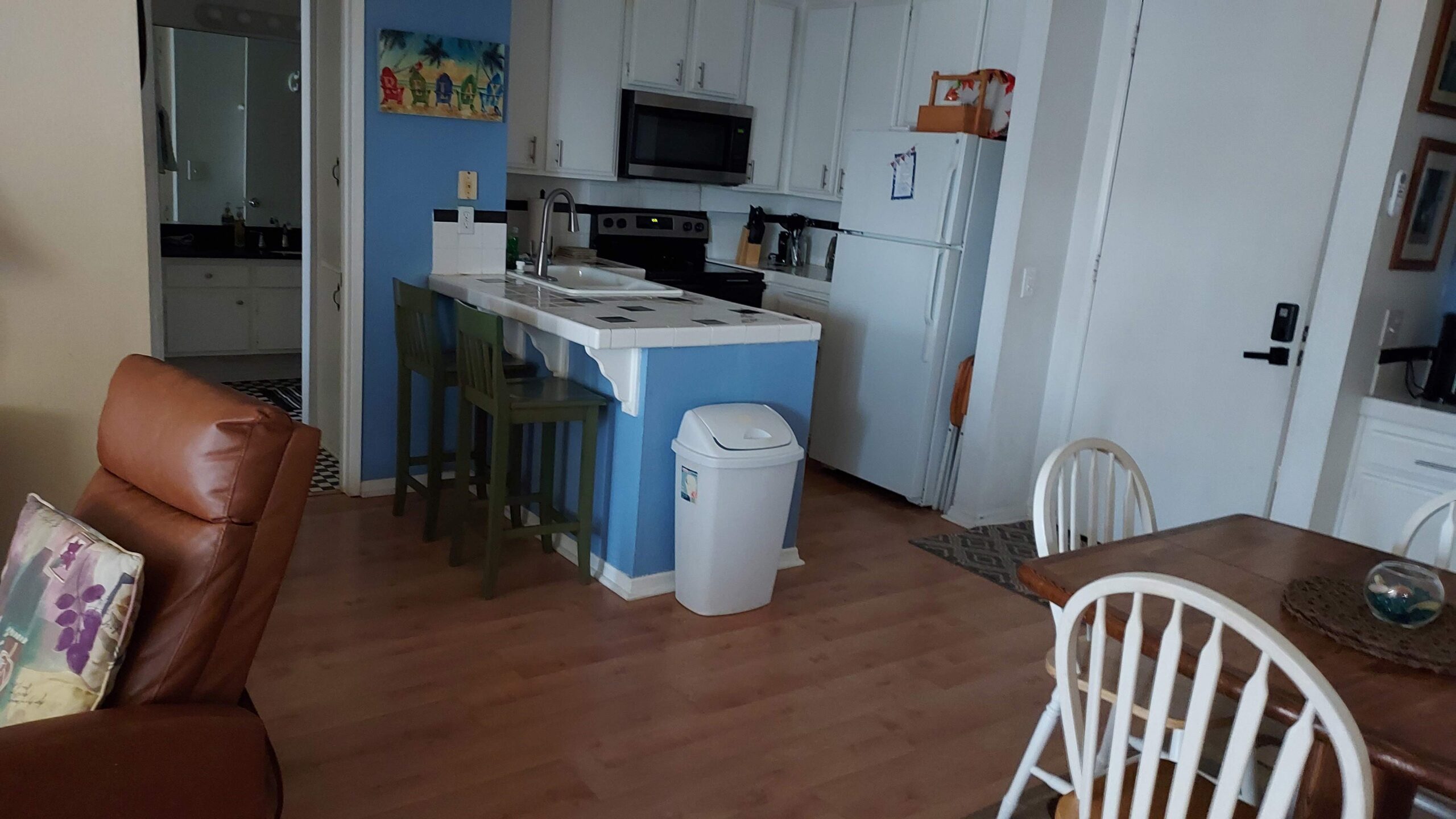 kitchen and dinning room B126 1 Bedroom